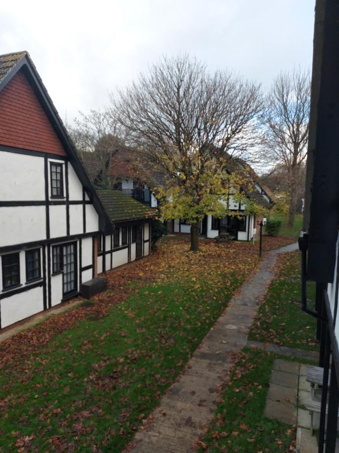 3.9. Tudor Court Hayle Bagian luar foto